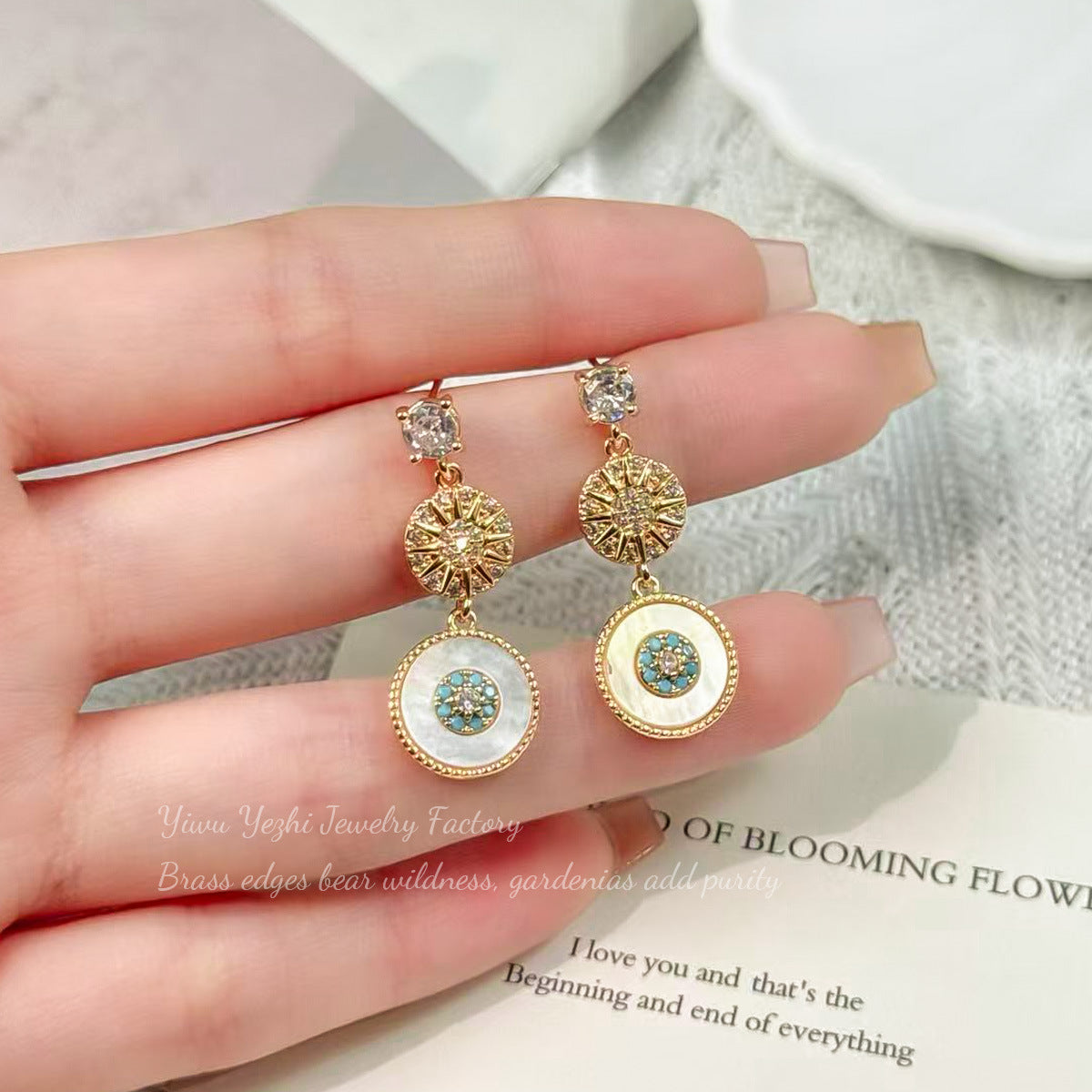 Korean Style New Micro-Inlaid Zircon Earrings For Women, High-End Vintage Fashion Design Pendant Earrings, Exquisite Ear Accessories