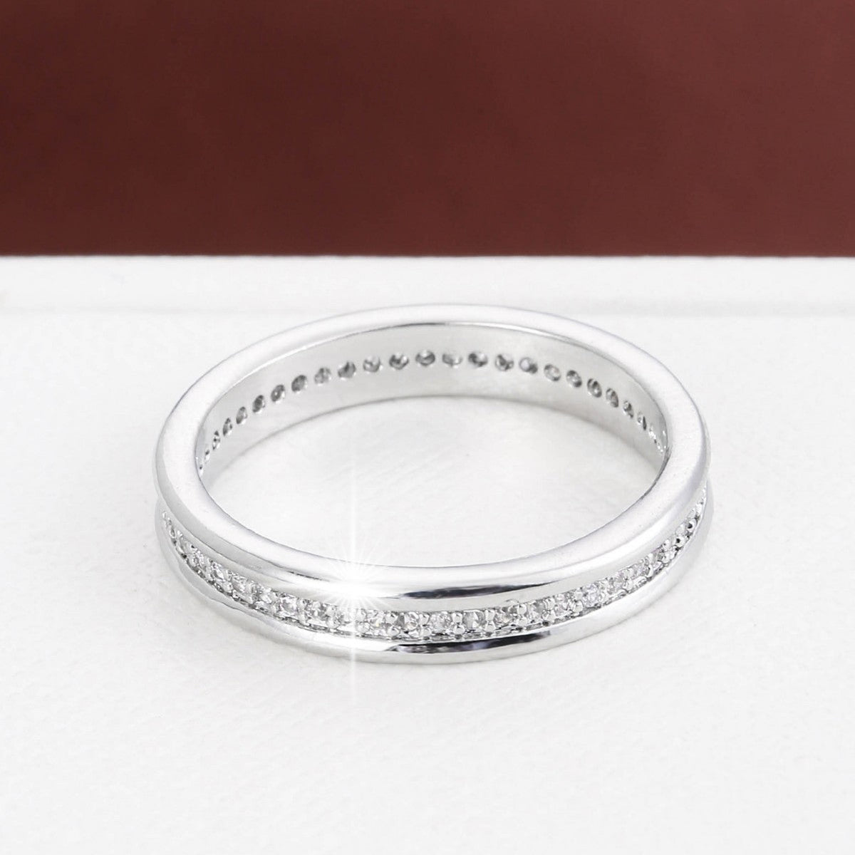 Hot Selling New Inlaid Zircon Women Ring, Minimalist Single Row Zircon Band, Light Luxury Commuter Stackable Couple Finger Jewelry