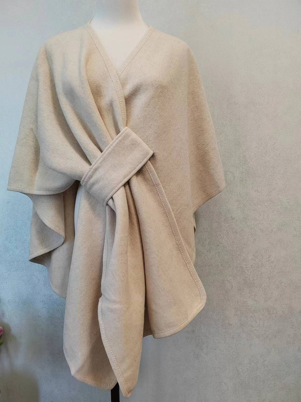 Faux Fur Collar Pom Pom Knitted Cardigan Cape - Women's Warm Winter Shawl Wrap Coat