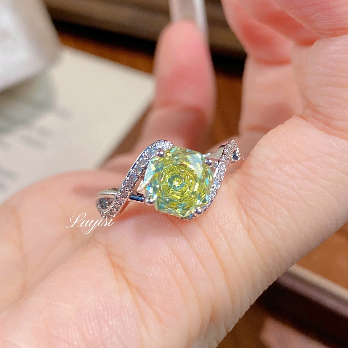 French Light Luxury Octagon Millennium Rose Cut Flower Ring For Women, High-End Inlaid High Carbon Diamond Full Paved Colored Gemstone Ring