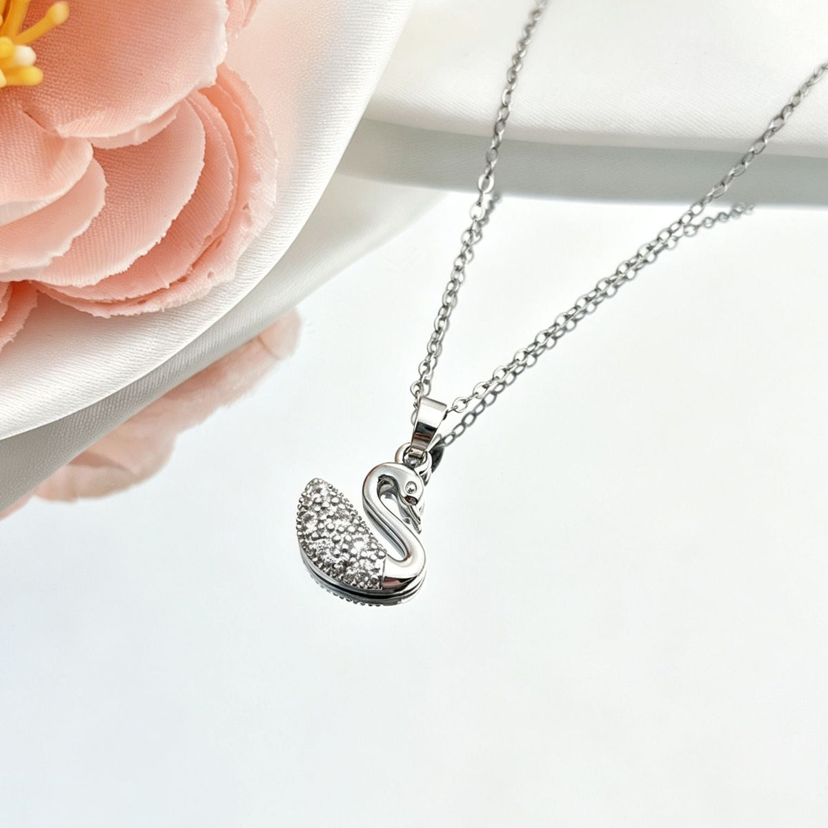 Light-luxury High-end Clavicle Chainelegant And Minimalist Necklace Accessory