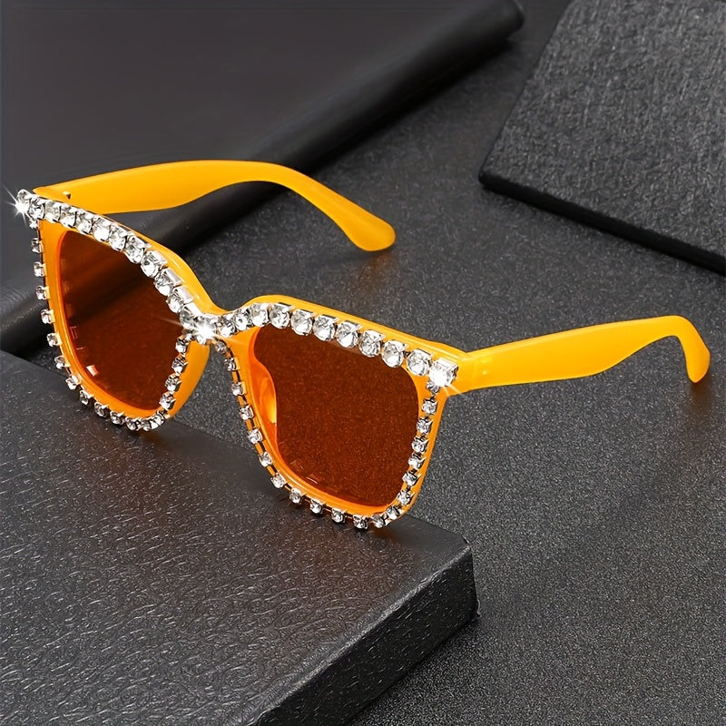Fashion Oversized Cat-eye Frame With Crystal Design, Trendy Accessory Glasses, Luxurious Cat-eye Style Eyewear For Men And Women, Perfect For Fashion Gatherings, Casual Outings, And More.