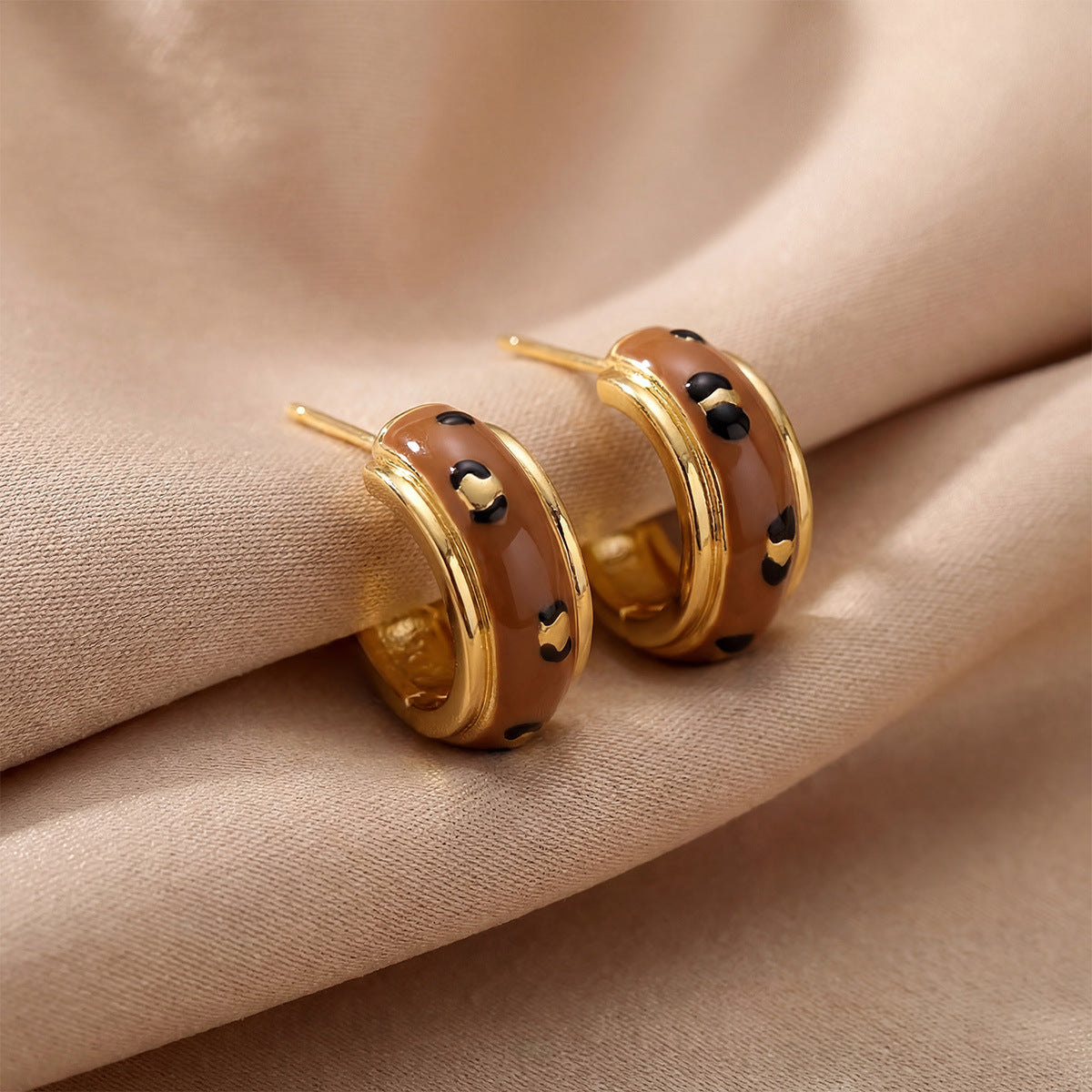 French-Style Retro Maillard Leopard Print Oil-Drip Earrings, Light Luxury, High-End Fashion, Unique Niche Style, Versatile Earrings