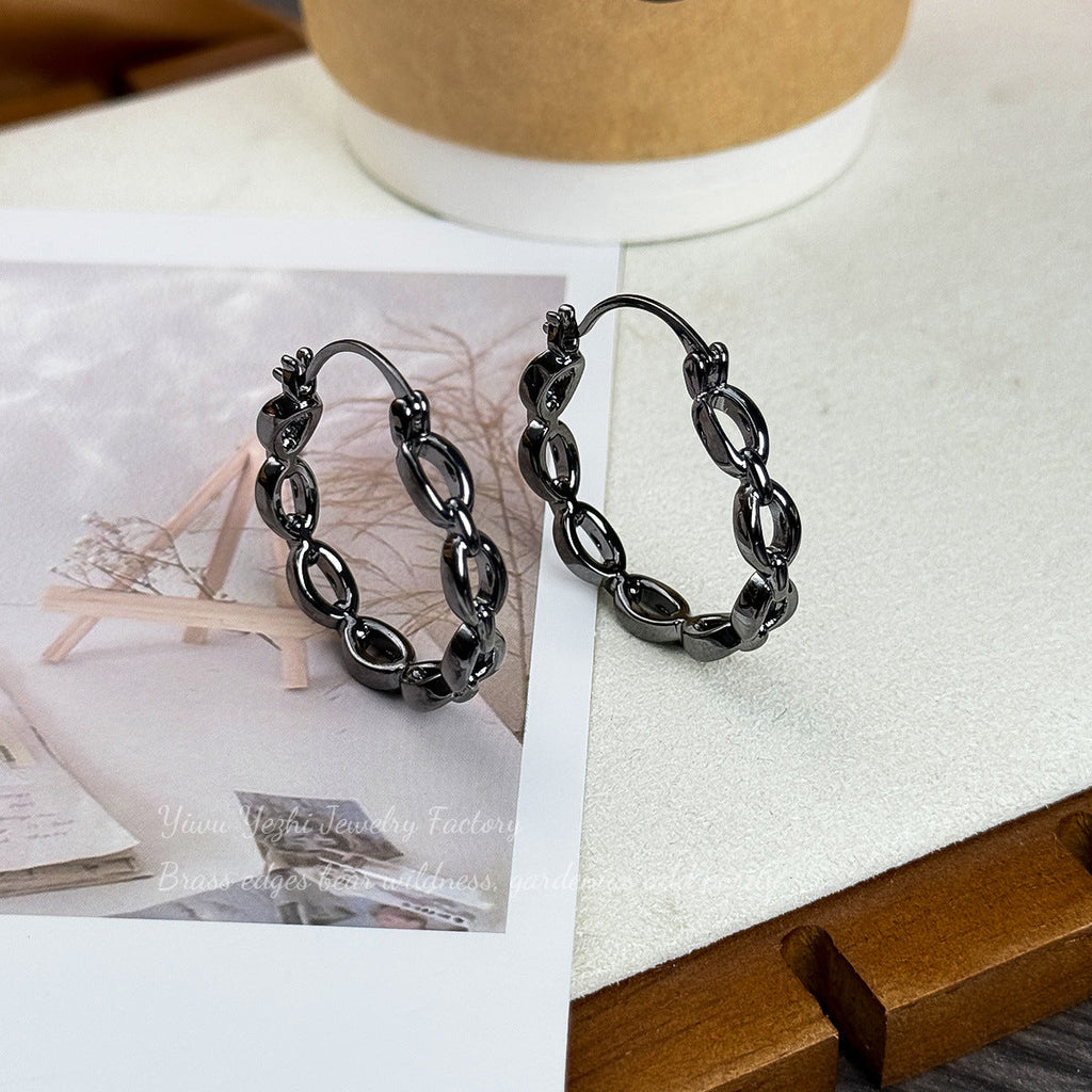 Sweet And Cool Classic Threaded Plain Hoop Earrings For Women, Ins-Style Simple And High-End Elegant Ear Clips, Light Luxury Niche Autumn And Winter Earrings
