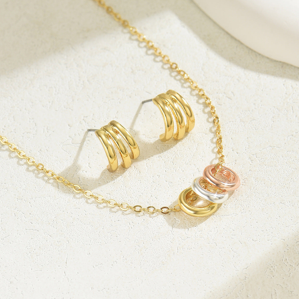 2024 New European And American Cross-border Style Women's Necklace Jewelry Suit Geometric Niche Design Earrings All-match Clavicle Chain