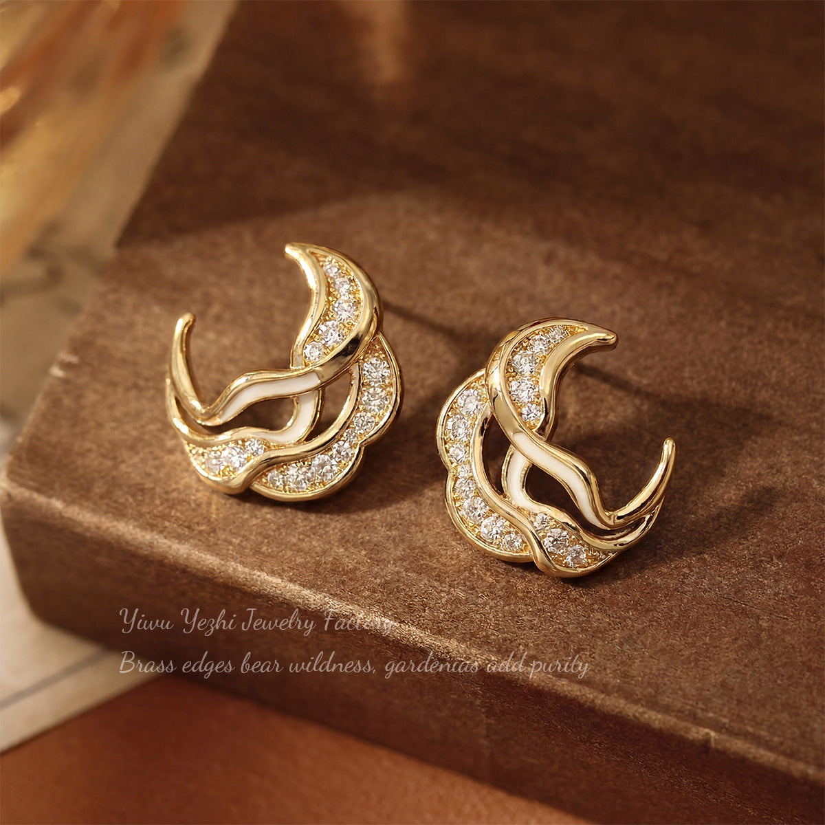 French-Style Fashion Light Luxury Zircon-Encrusted Moon C-Shaped Earrings, Exquisite And Versatile, High-End Earrings, Hot-Selling Wholesale