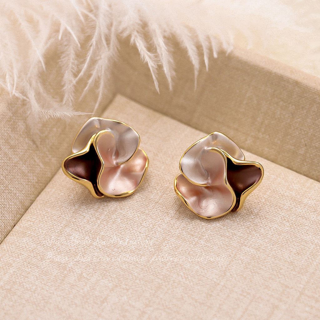Niche Retro Fashion Sweet Contrasting Color Twisted Petal Earrings Stylish Elegant Simple Unique Design Earrings For Women