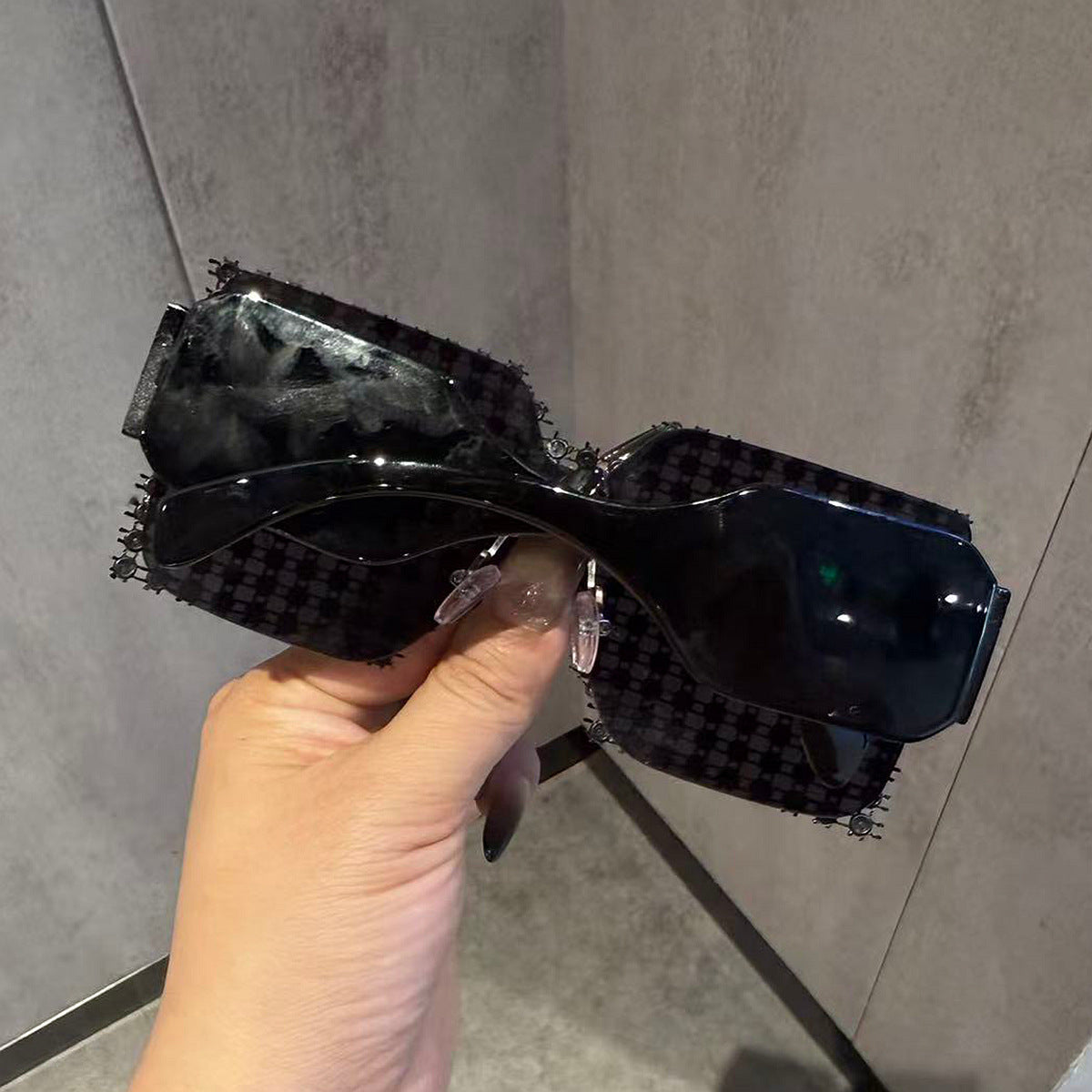 Full-diamond Mesh Hollow-out Iridescent Rhinestone Sunglasses