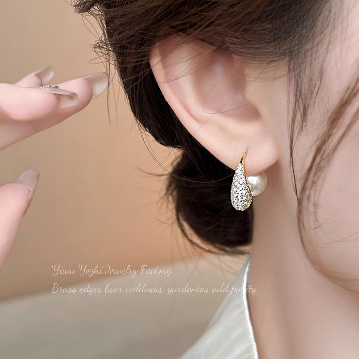 Real Gold Electroplated Micro-Inlaid Exquisite Zircon Small Bean Earrings For Women, Light Luxury Niche High-End Teardrop-Shaped Pearl Earrings