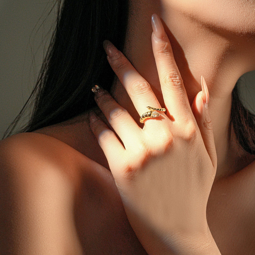 Fashionable And Versatile Snake-shaped Adjustable Ring