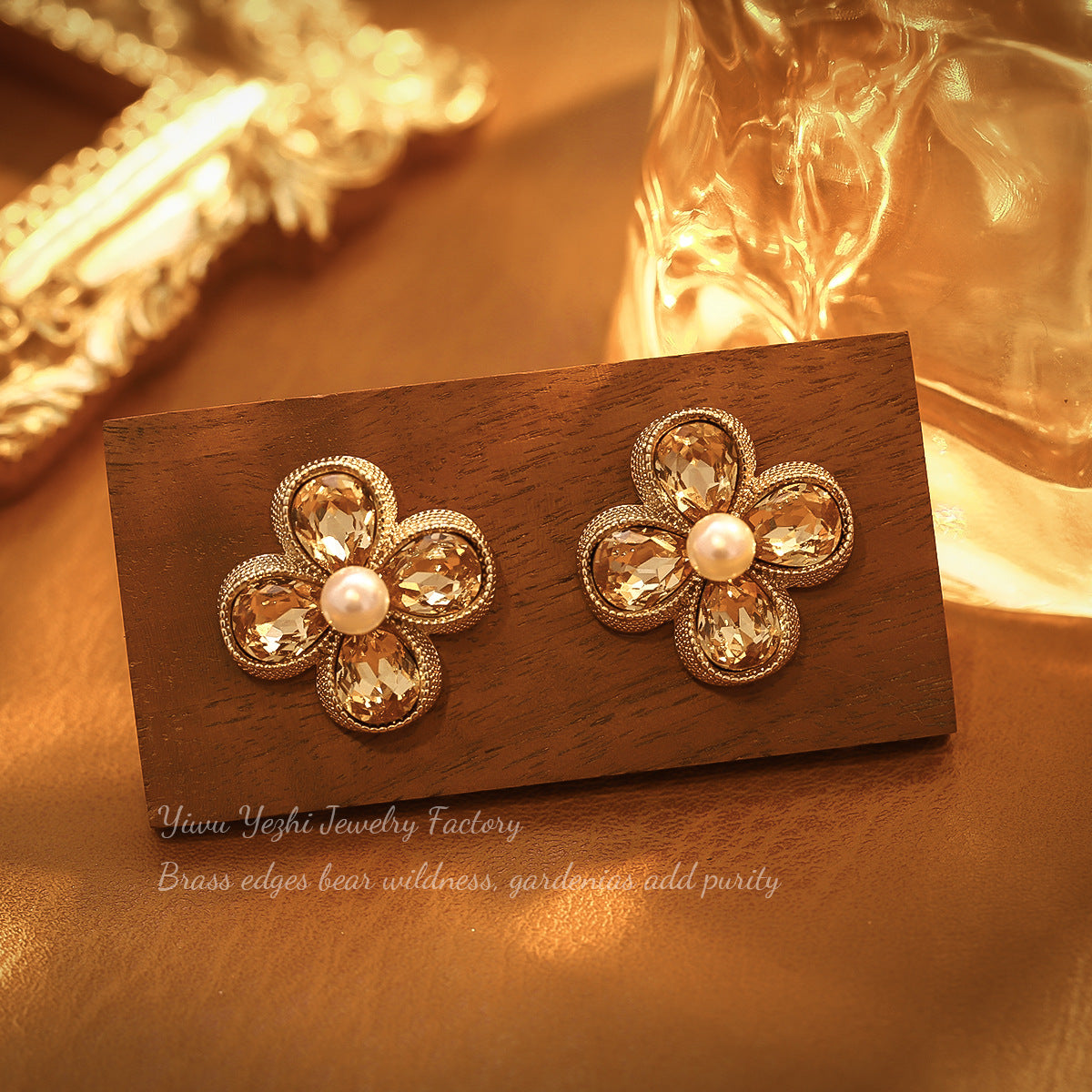 Autumn And Winter New Fashion Retro Coffee Color Diamond Pearl Petal Earrings Personalized Light Luxury Sweet Versatile Earrings Wholesale