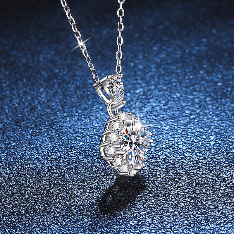 Live-Stream Hot-Selling Pendant Necklace For Women, Dazzling Square-Shaped 1 Carat Eight Hearts And Eight Arrows Zirconia Women's Gift Necklace