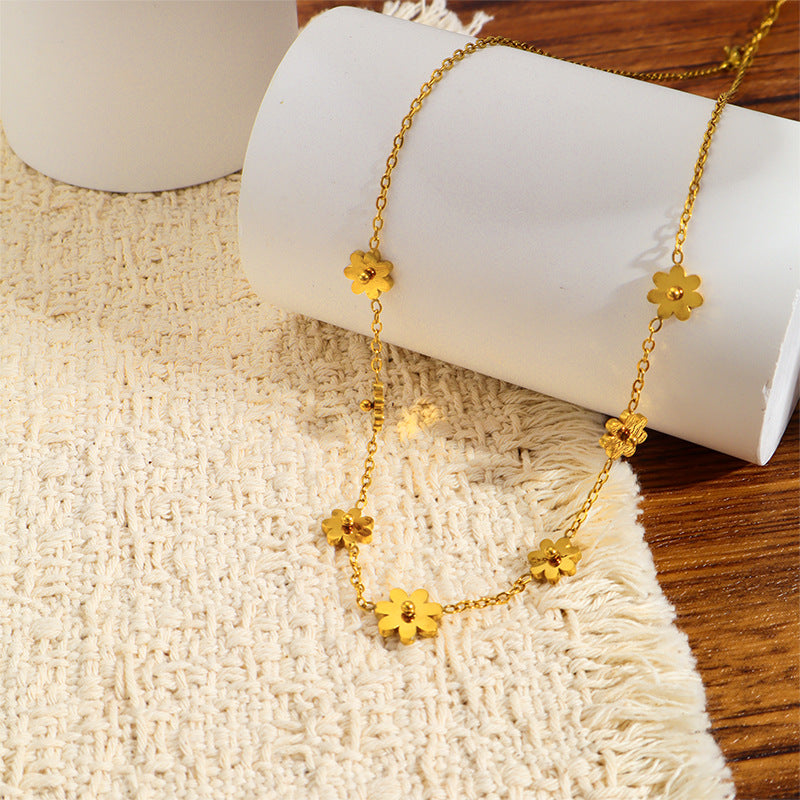 Womens Affordable Luxury High-end Blade Chain