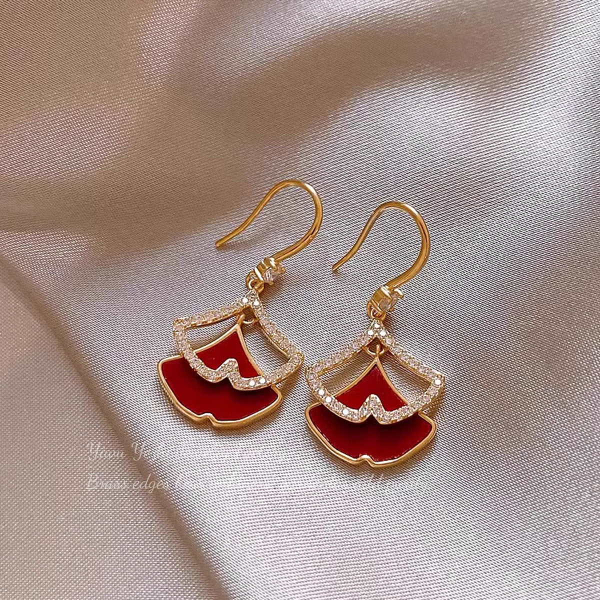French Retro Style Fashion Design Zircon Double-Layer Leaf Earrings Personality Light Luxury Simple Versatile Ear Hooks For Women